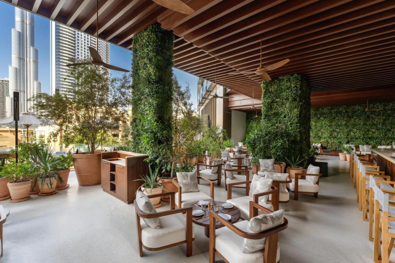 The Dubai Edition Kültér fotó The Terrace at the Four Seasons Hotel