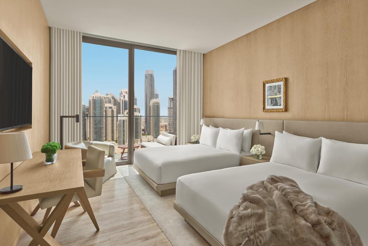 The Dubai Edition Kültér fotó A guest room